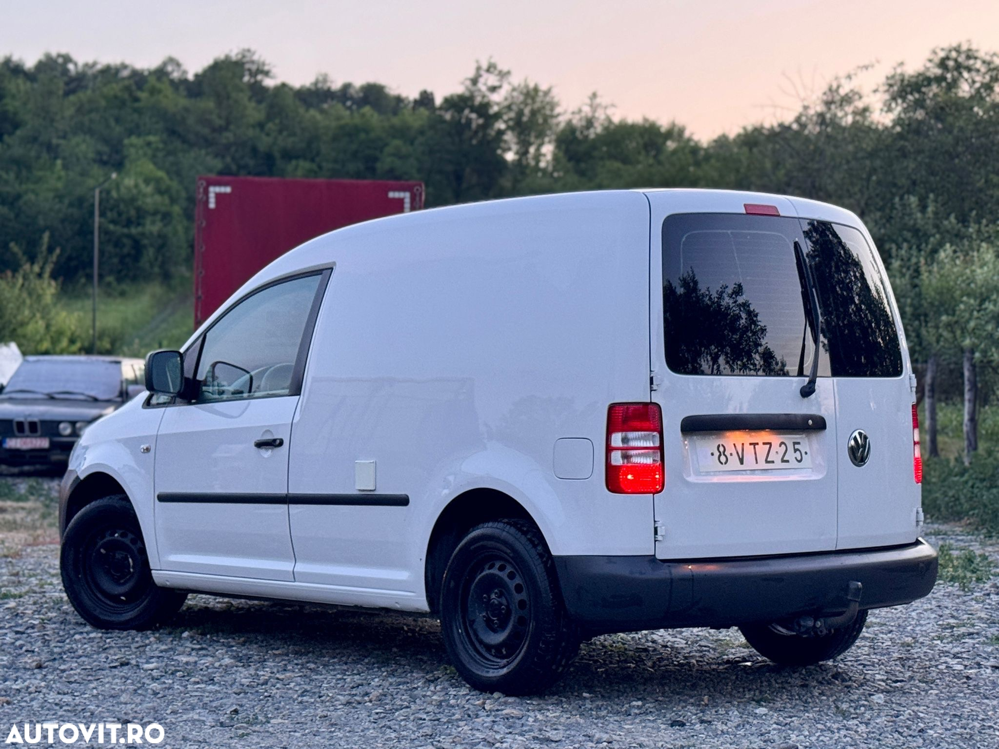 Volkswagen Caddy - 3