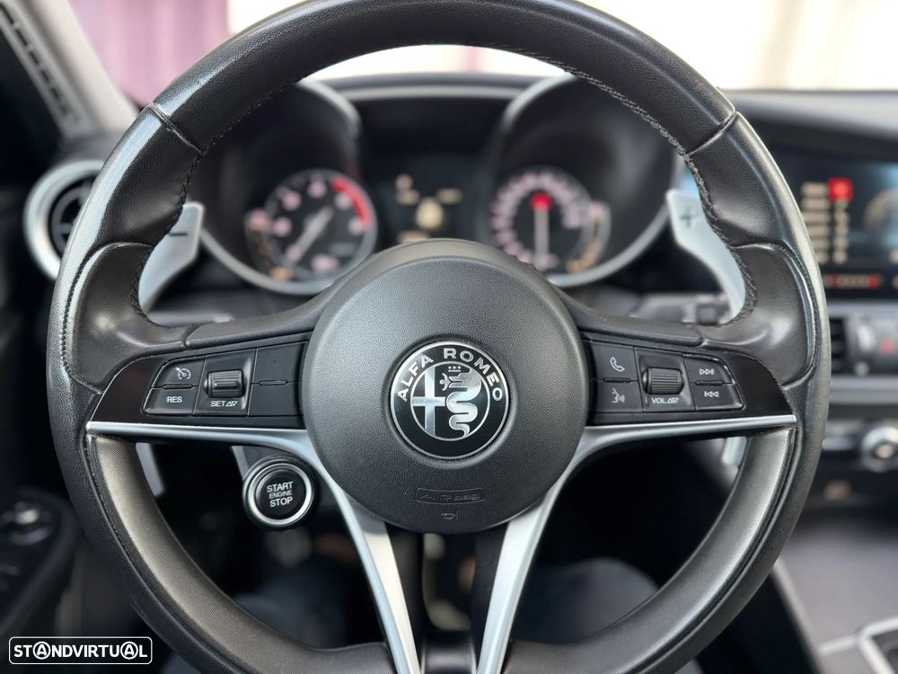 Alfa Romeo Giulia 2.2 D Super AT8 - 22