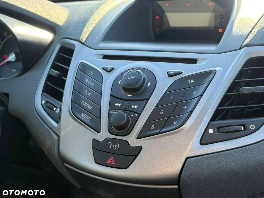 Ford Fiesta 1.25 Ambiente EU5 - 14