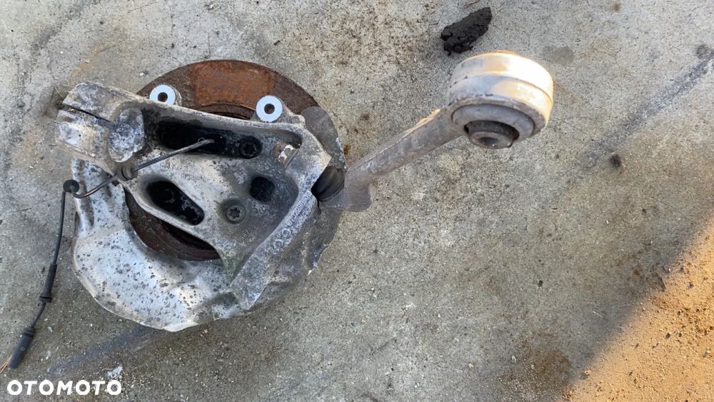 ZWROTNICA PIASTA PRAWA PRZÓD F30 F31 6792288 - 2