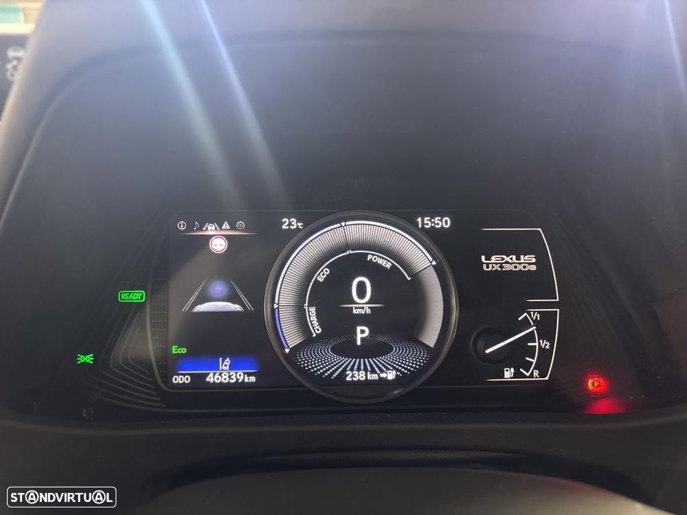 Lexus UX 300e Premium - 6