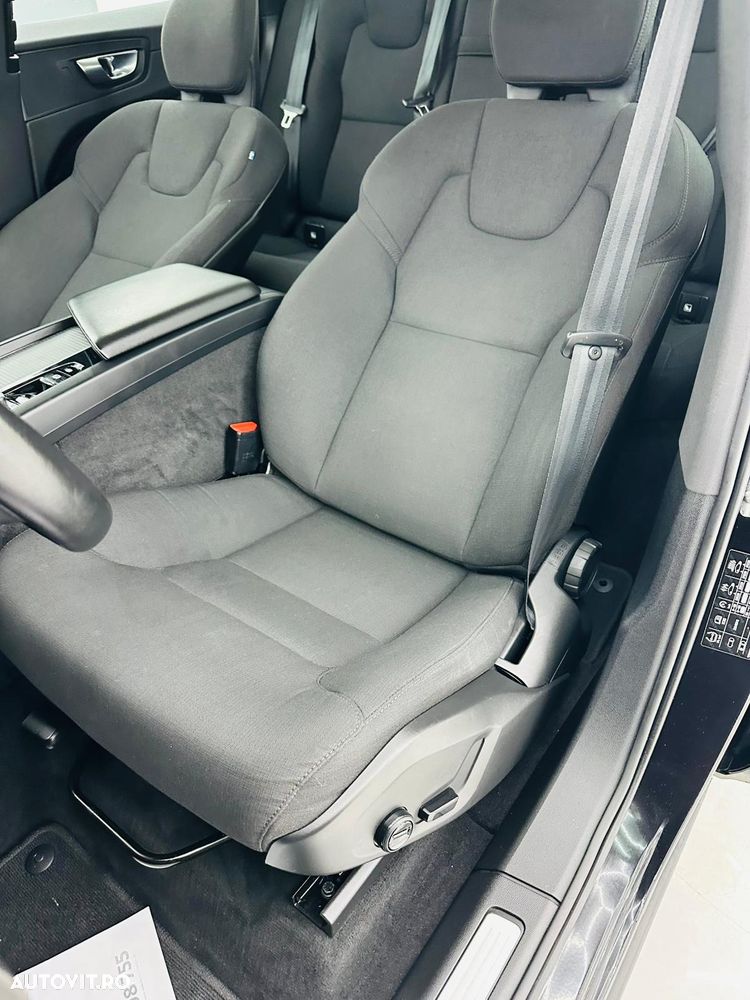 Volvo XC 60 B4 MHEV AT8 FWD Momentum Pro - 20