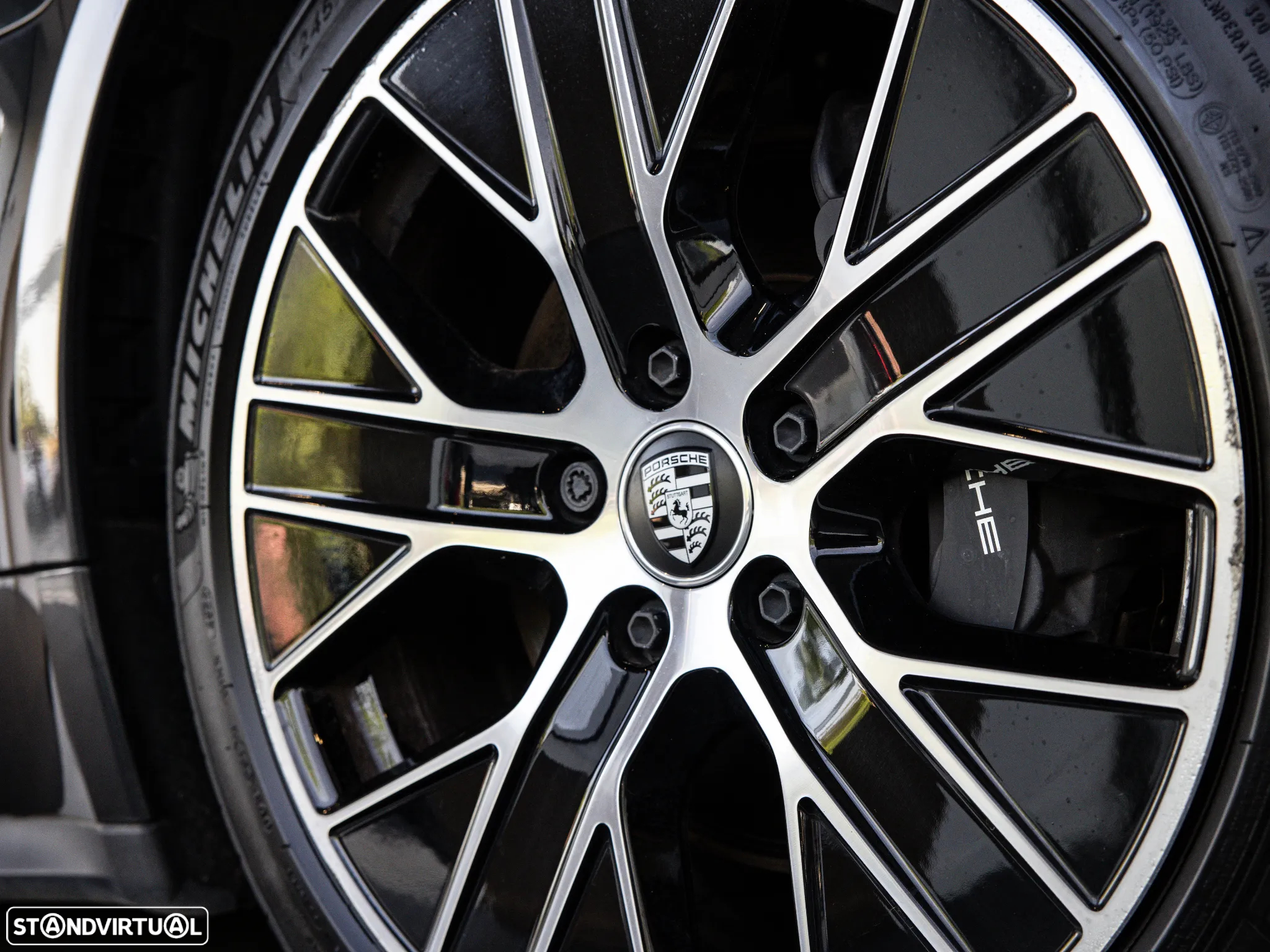 Porsche Taycan Sport Turismo bateria Performance Plus - 17