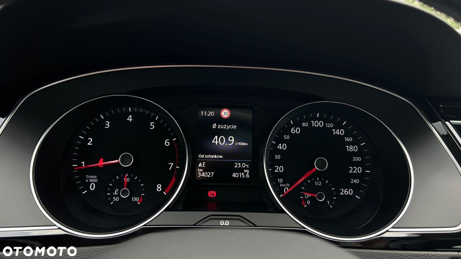 Volkswagen Passat 1.5 TSI EVO Business - 17
