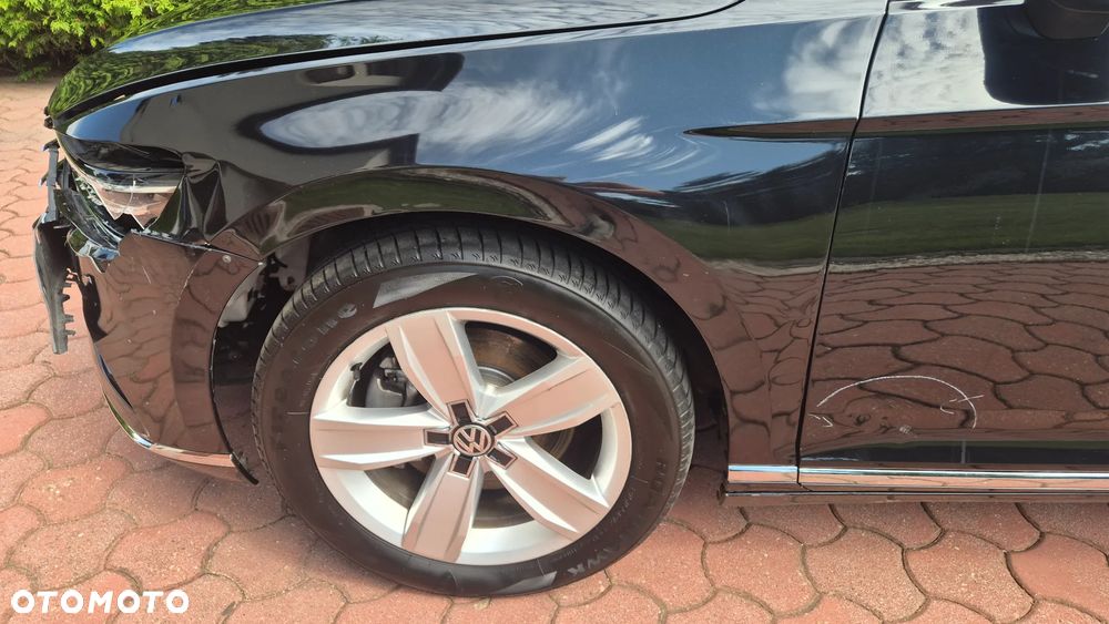 Volkswagen Passat 2.0 TDI Elegance DSG - 4