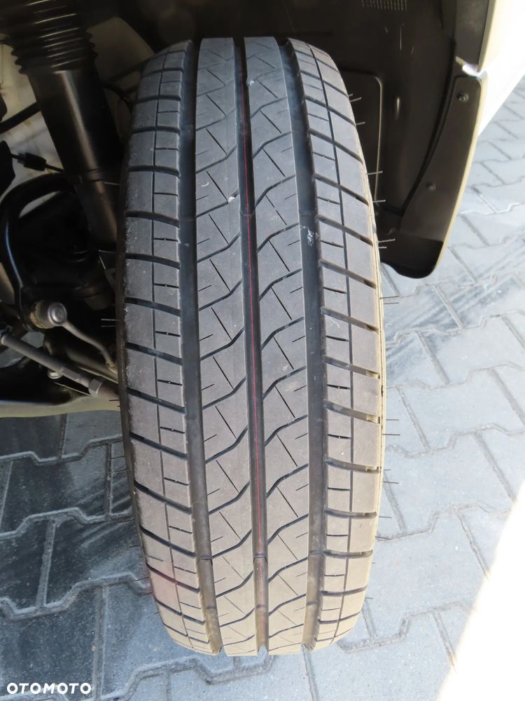 Mercedes-Benz Sprinter 517 CDI 170 KM Plandeka 12 E.Palet 5520 mm Dł. Skrzynia 2453 mm Szeroka TYLNE DRZWI KONTENEROWE Rozstaw Osi 4325 mm DMC 3500 Kg Ładowność 823 Kg WZMACNIANY Załadunek Wysokość Rampowa AMAZON Kabina Sypialniana SPOJKAR SPOJTRAK XL Nowy Nie Używany Gotowy Dostępny OKAZJA - 11