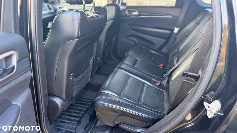 Jeep Grand Cherokee - 16