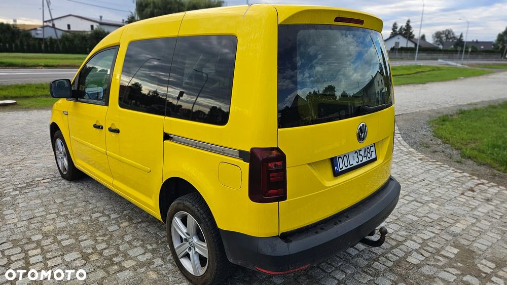 Volkswagen Caddy 2.0 TDI Comfortline 4Motion DSG - 5