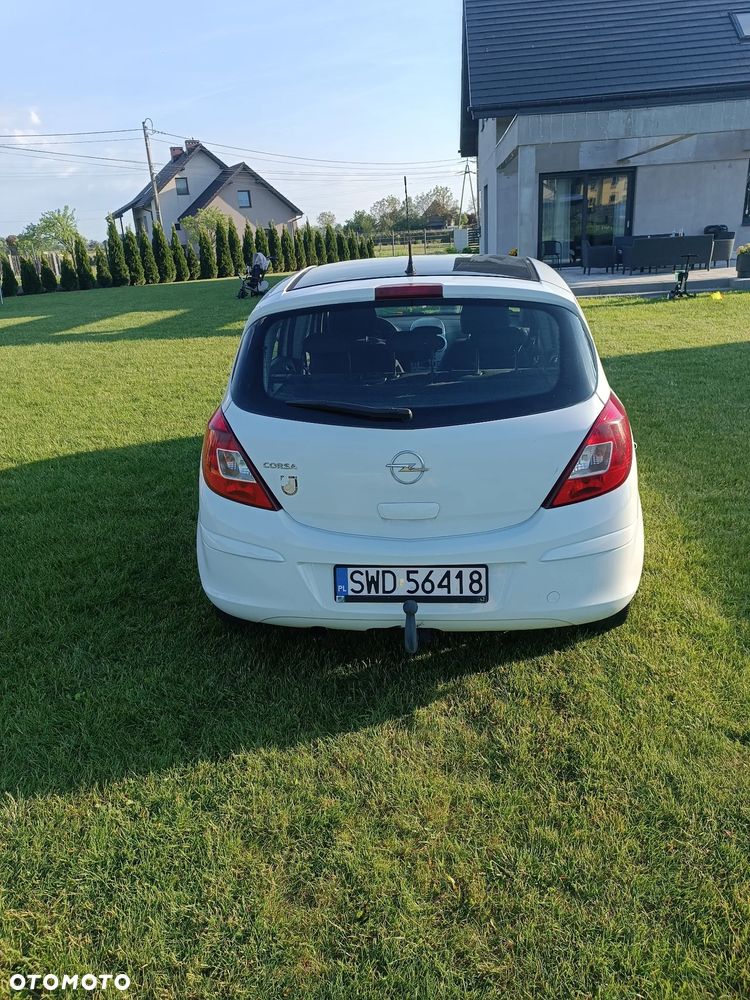 Opel Corsa 1.4 16V Edition - 4