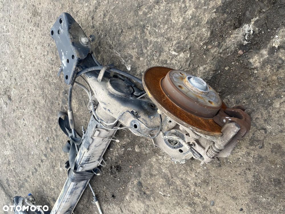 Belka zawieszenia tył C3 PICASSO 09R - 2