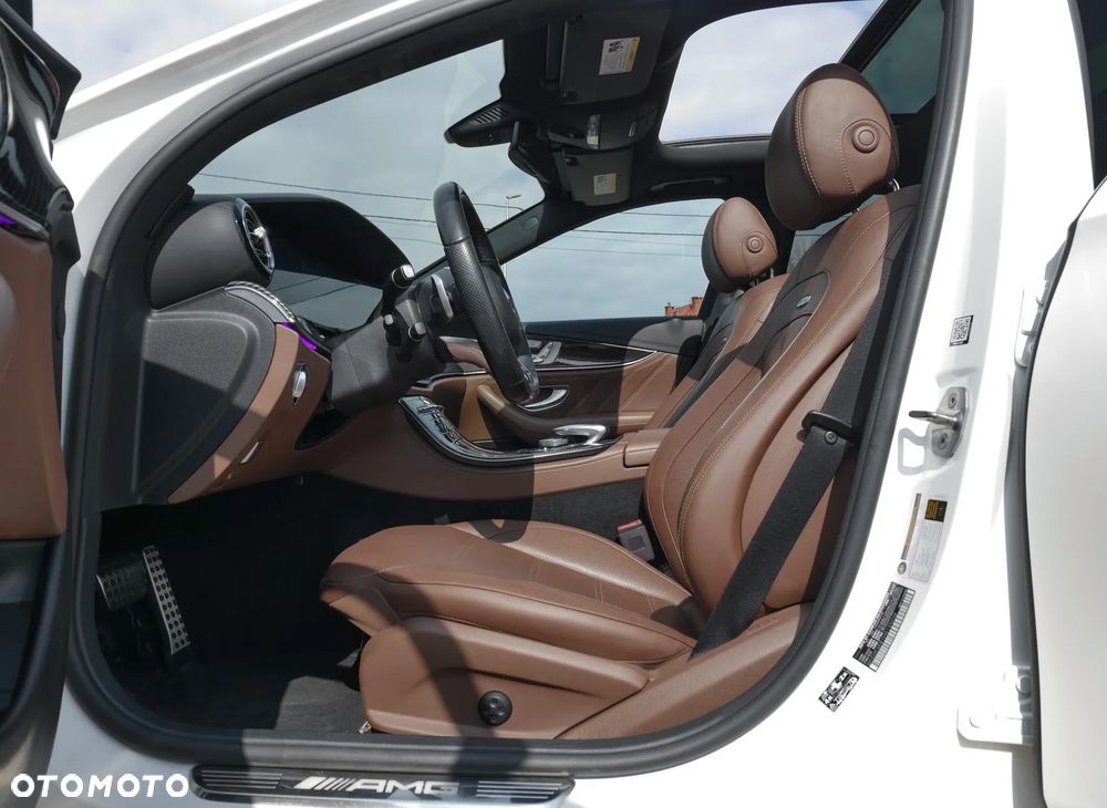 Mercedes-Benz Klasa E 43 AMG 4-Matic - 29