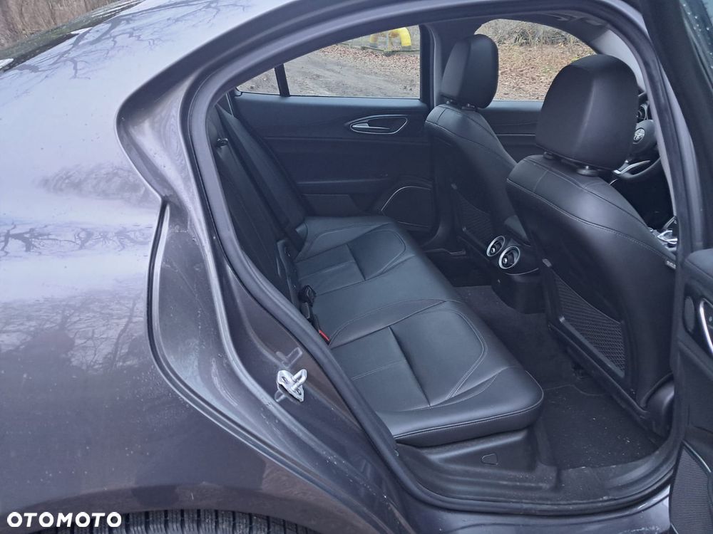 Alfa Romeo Giulia - 20