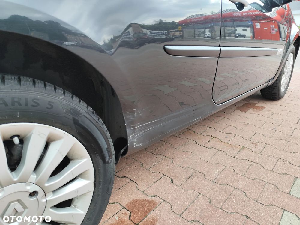 Renault Clio 1.2 16V 75 Dynamique - 9