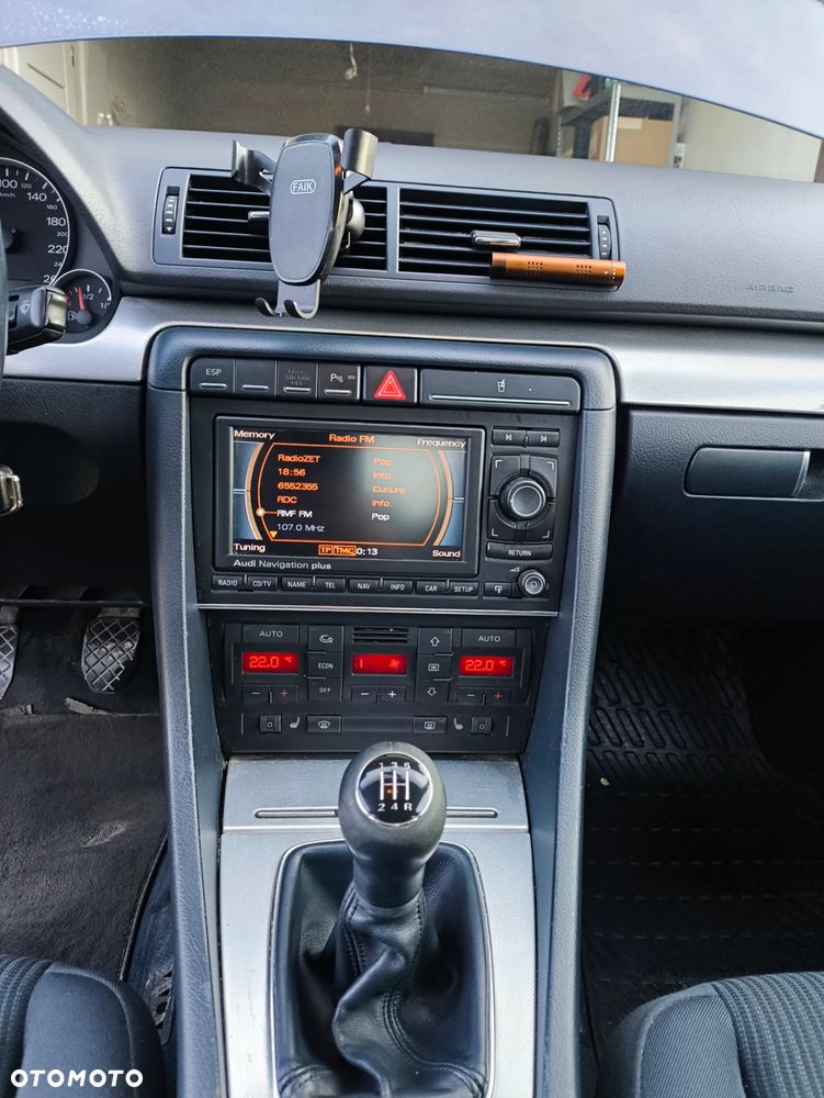 Audi A4 Avant - 10