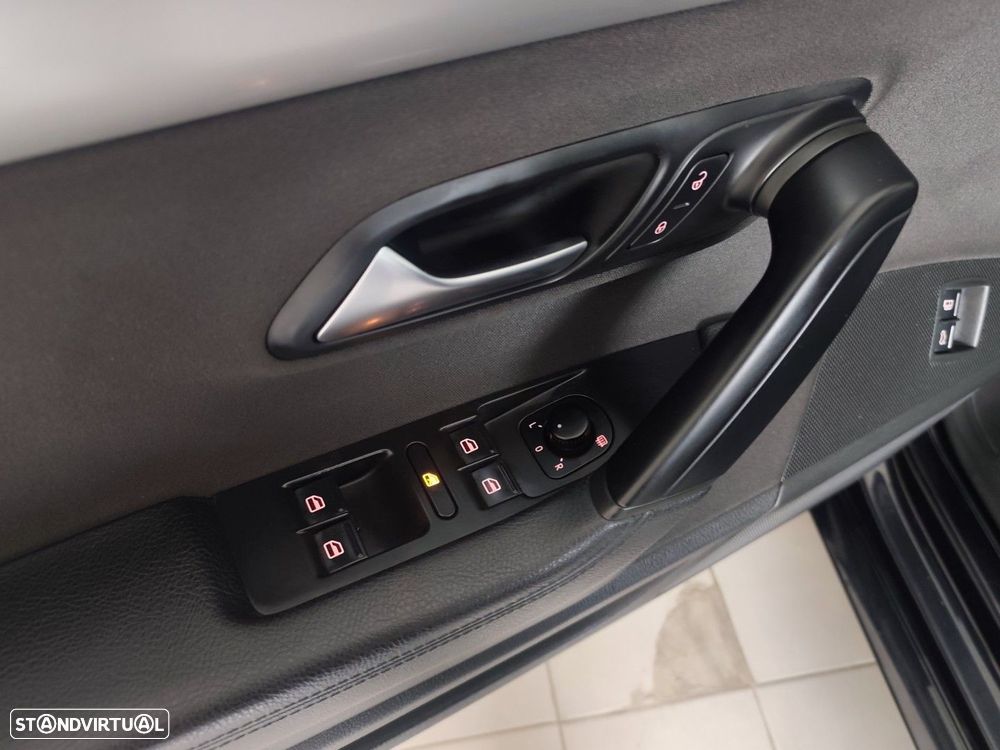 VW Passat CC 2.0 TDi BlueMotion - 18