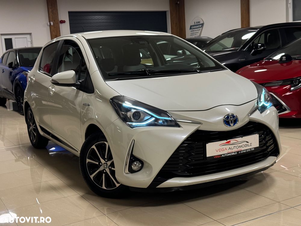 Toyota Yaris 1.5 VVT-i HSD Sol - 2