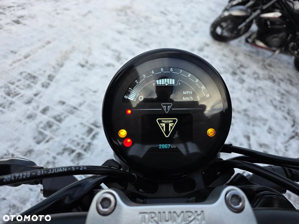 Triumph Trident - 18