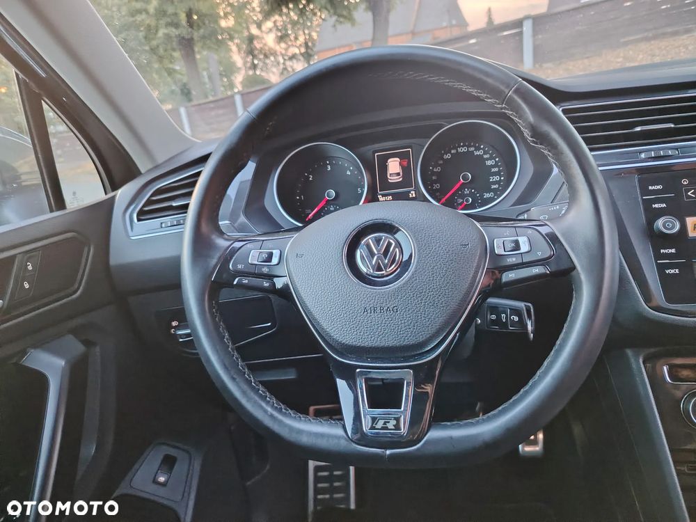 Volkswagen Tiguan 2.0 TDI SCR R-Line - 16