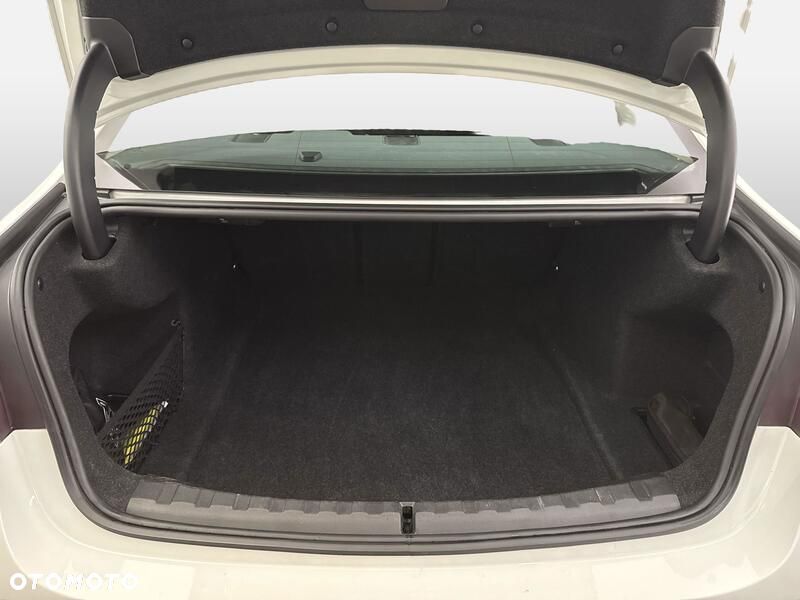 BMW Seria 3 318i - 20