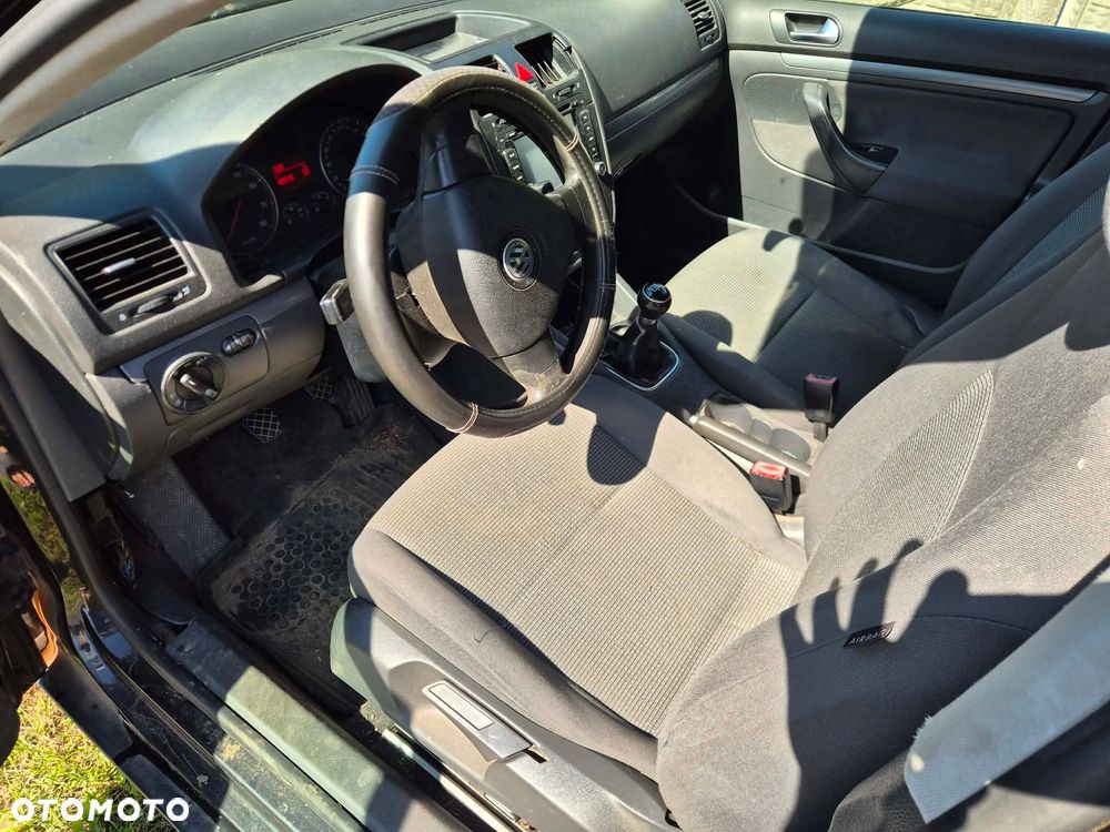 Volkswagen Jetta - 5