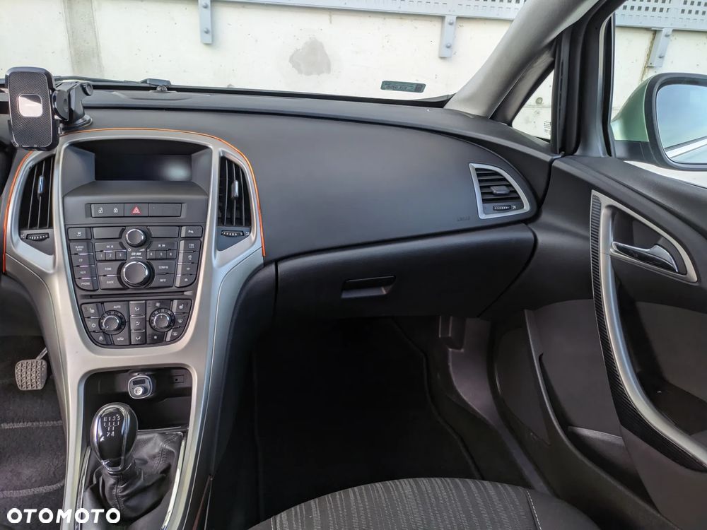 Opel Astra 1.4 Enjoy - 17