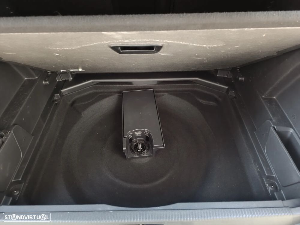 Peugeot 3008 1.2 PureTech Allure EAT8 - 38