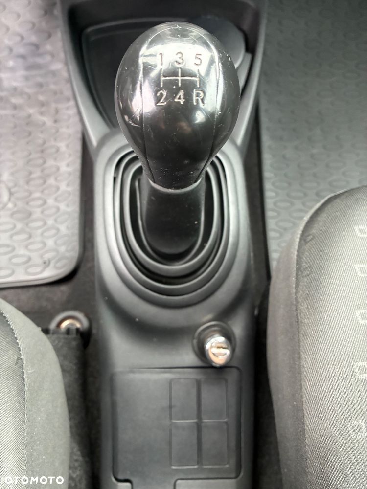 Toyota Yaris 1.0 Luna A/C - 19