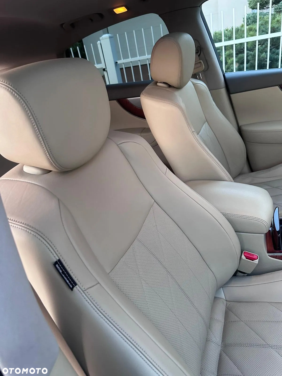 Infiniti QX70 3.0d S Premium - 10