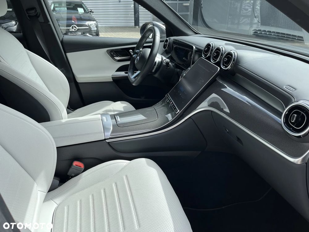 Mercedes-Benz GLC 300 de 4-Matic AMG Line - 13