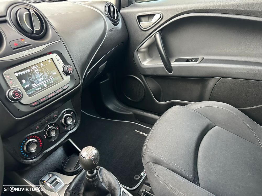 Alfa Romeo MiTo - 13