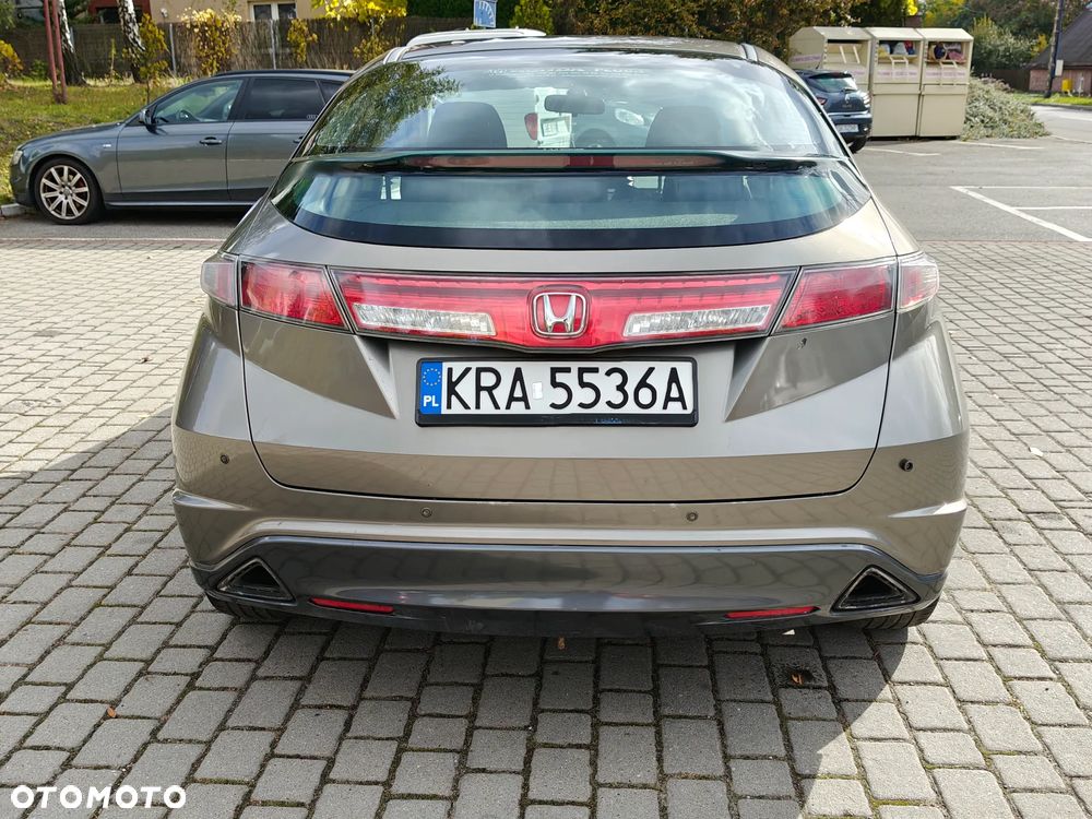 Honda Civic 1.8 Comfort - 17