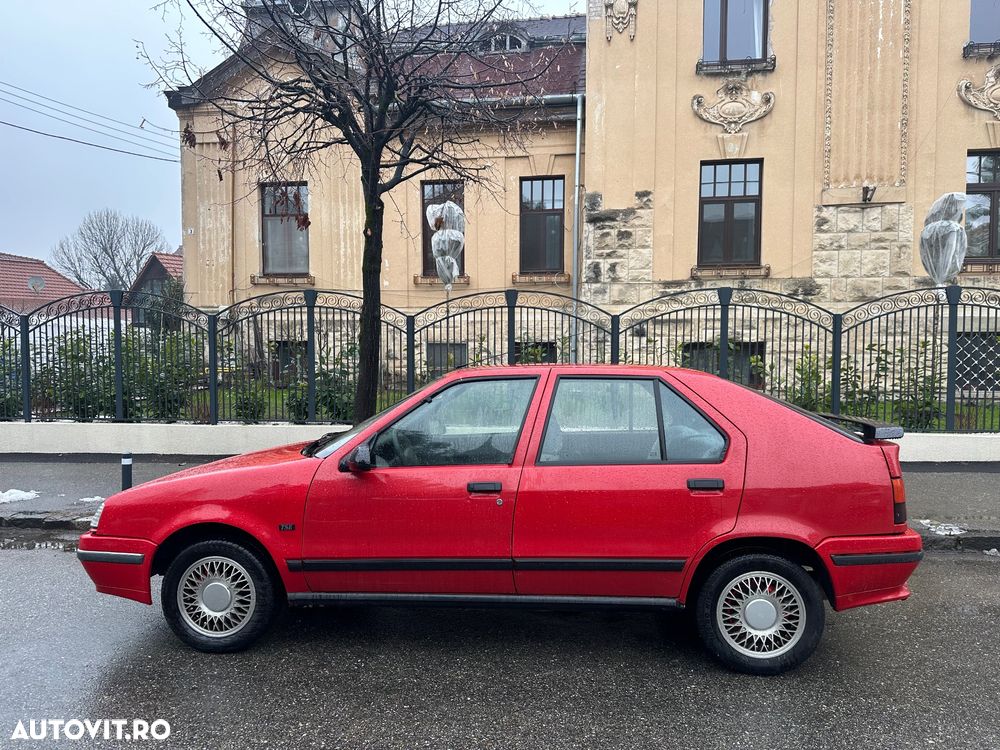 Renault 19 - 5
