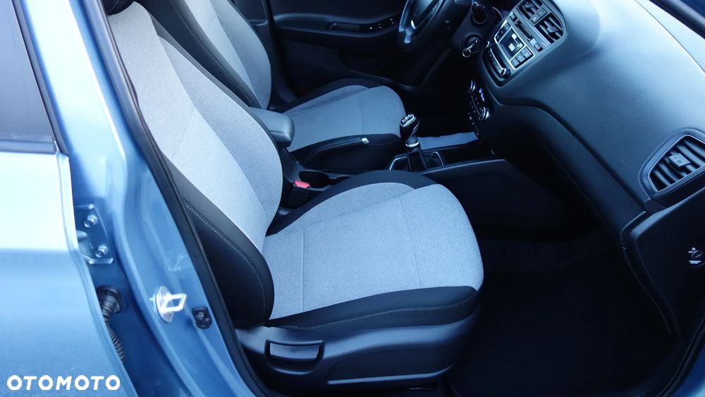 Hyundai i20 1.4 Comfort - 34