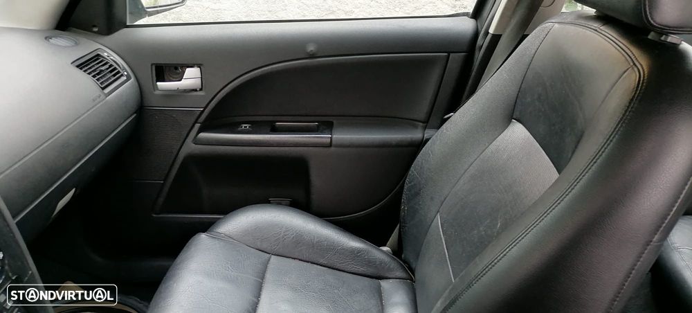 Ford Mondeo - 13