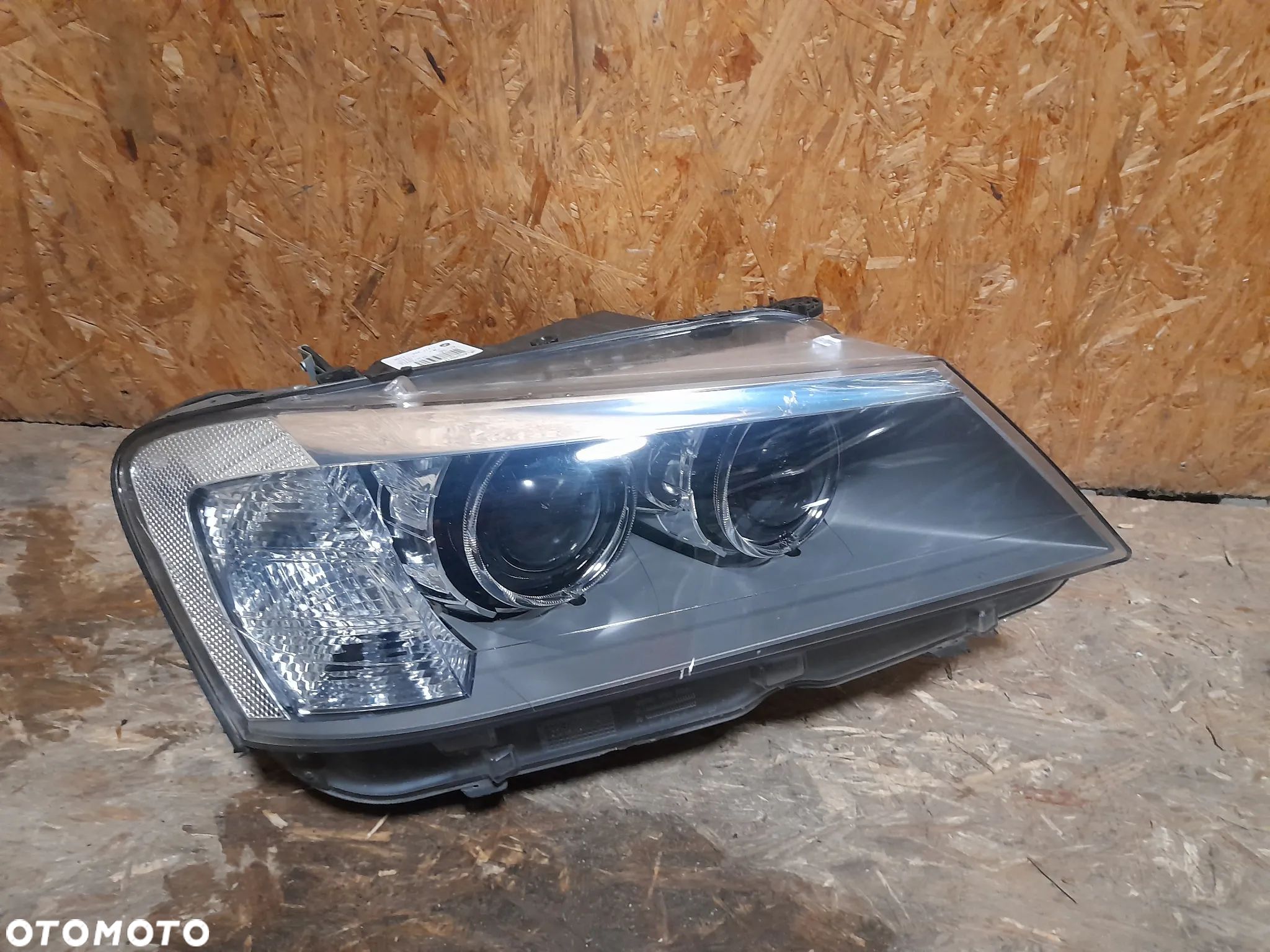 lampa reflektor prawy prawa x3 f25 7217298 - 1
