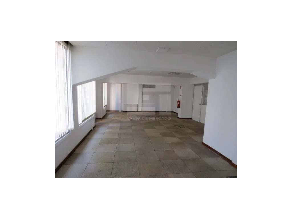 ESCRITORIO/ATELIER NO EDIFICIO TRIDENTE - AVENIDAS NOVAS - Grande imagem: 3/9