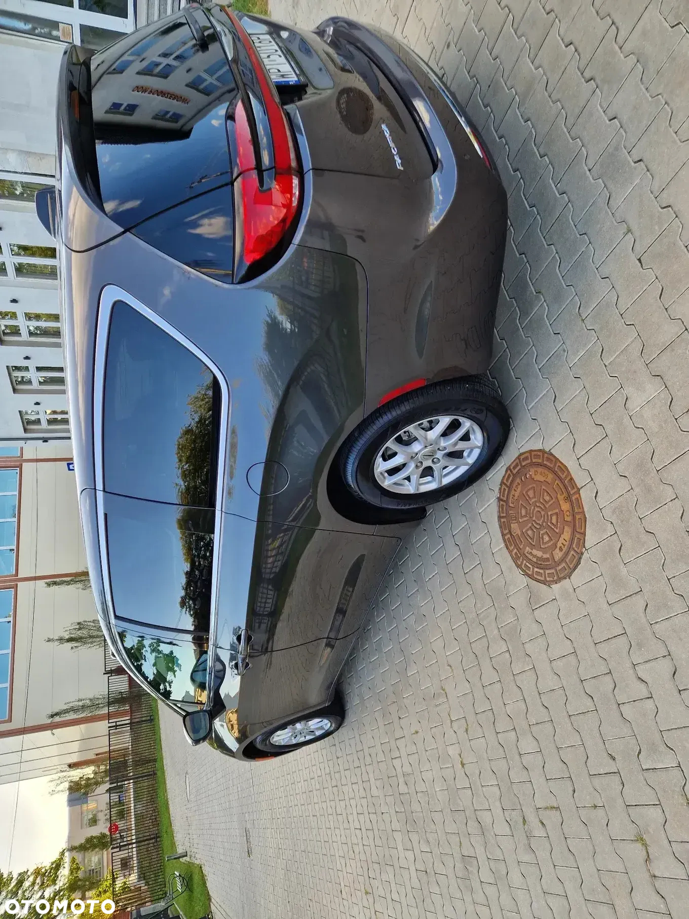 Chrysler Pacifica - 4