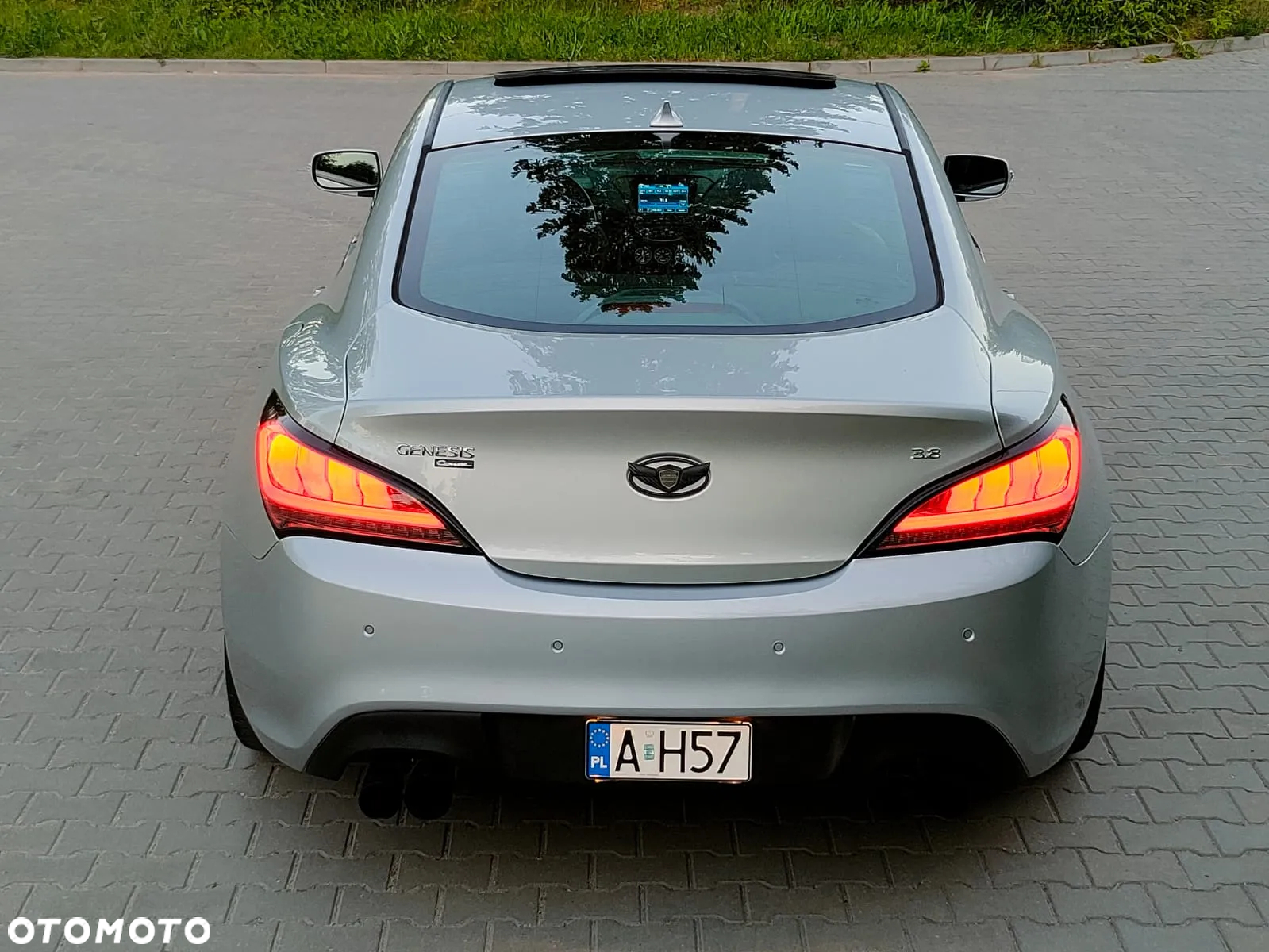 Hyundai Genesis Coupe 3.8 V6 Automatik - 10