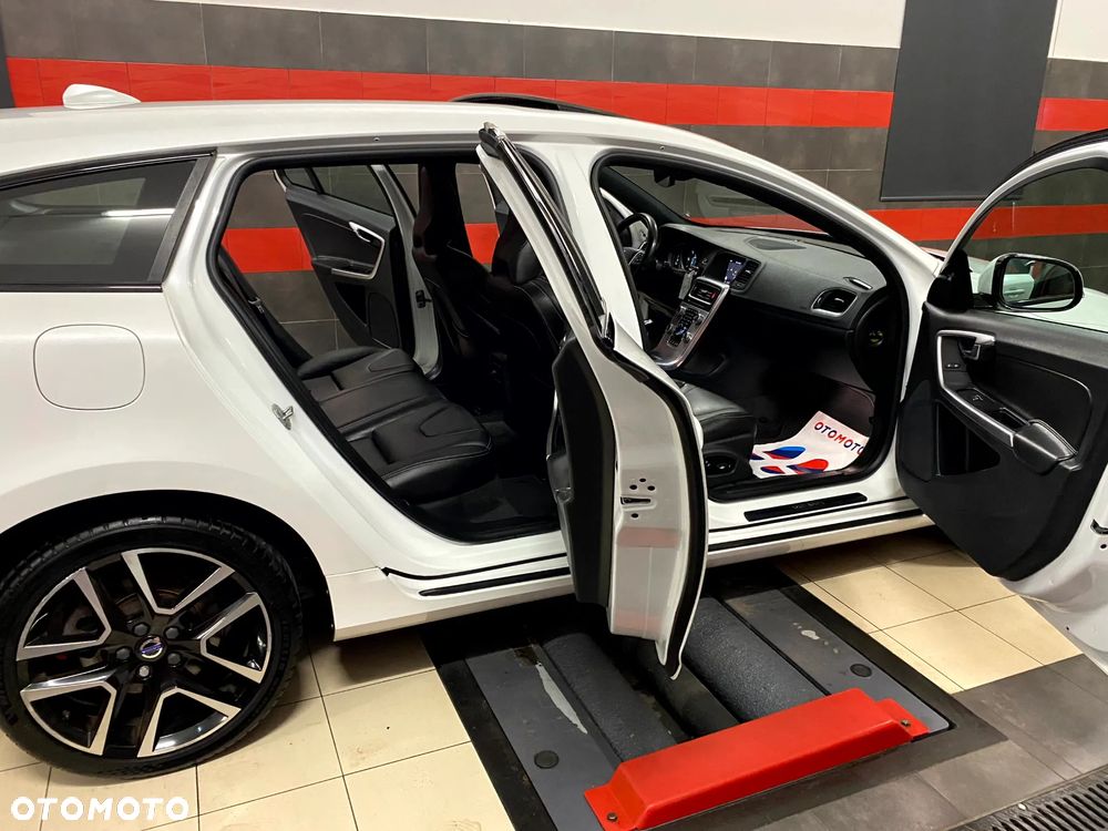 Volvo V60 D3 Inscription - 28
