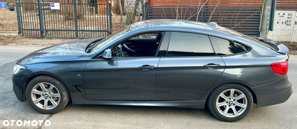 BMW Seria 3 325d M Sport - 16