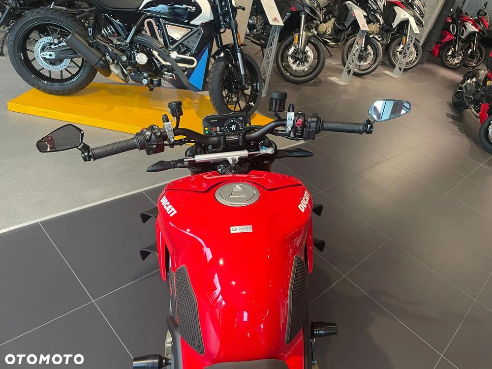 Ducati Streetfighter V4 - 13