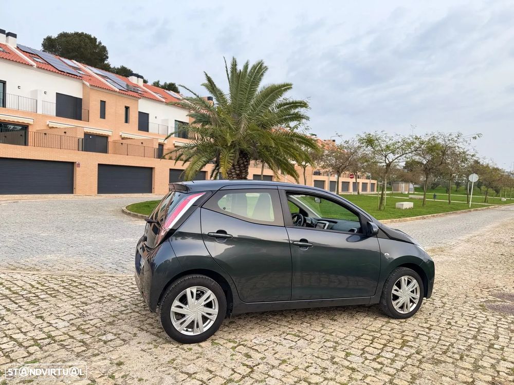 Toyota Aygo 1.0 X-Play - 5