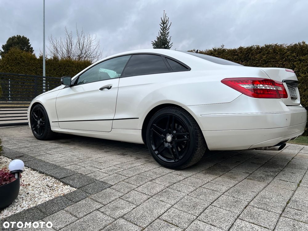 Mercedes-Benz Klasa E - 9