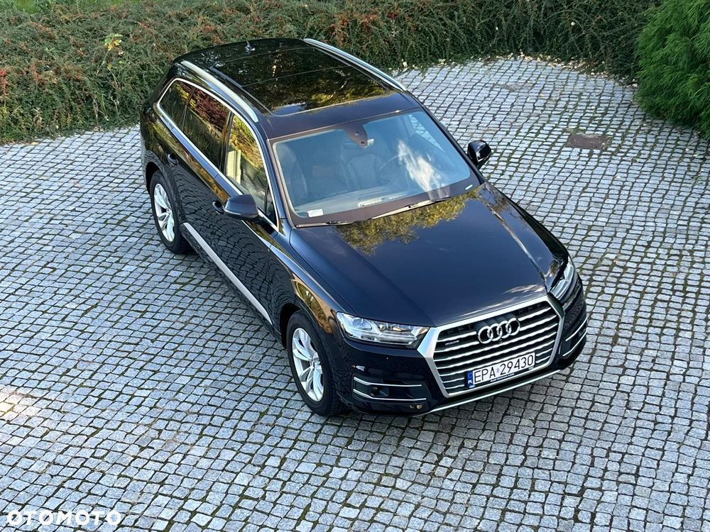 Audi Q7 - 1