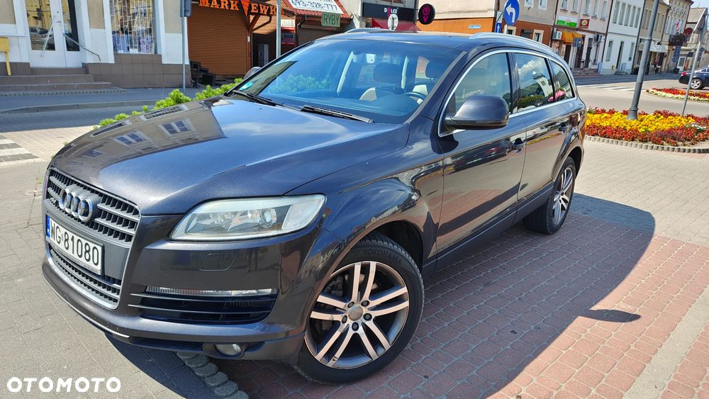 Audi Q7 - 1