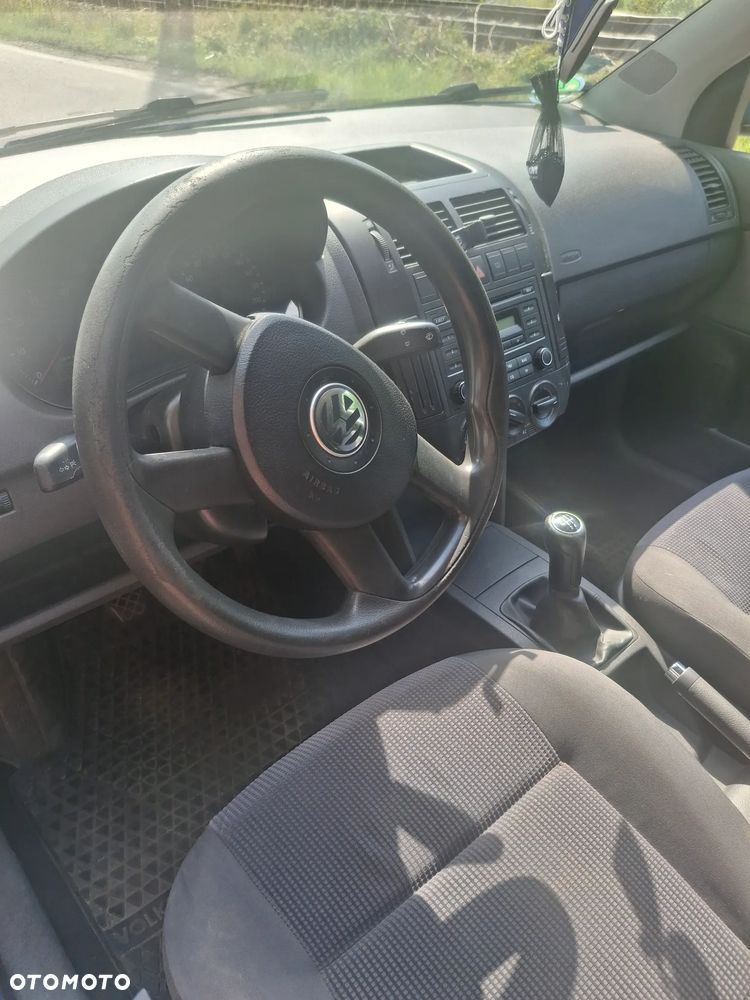 Volkswagen Polo 1.4 16V Comfortline - 9