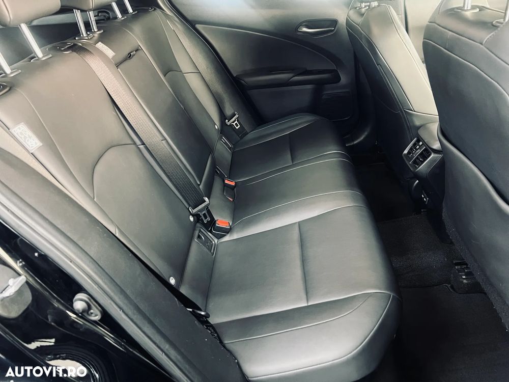 Lexus UX 250h Executive Line - 19