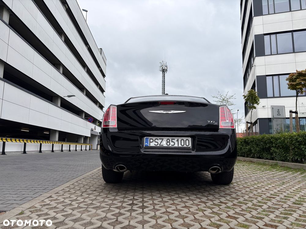 Chrysler 300s - 9