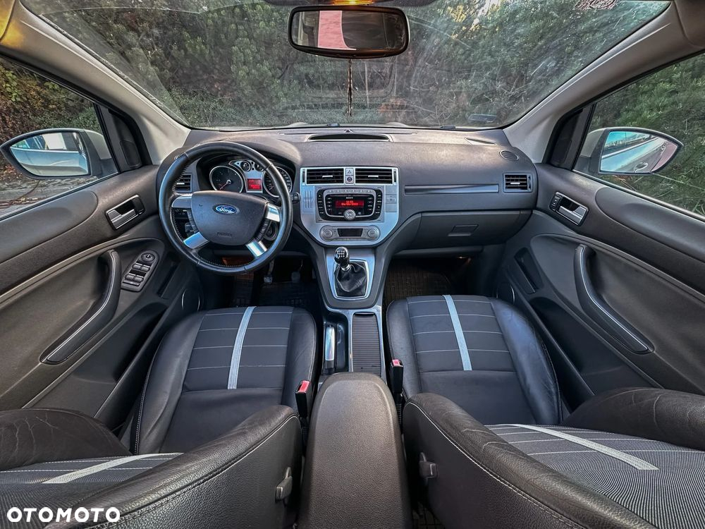 Ford Kuga - 11