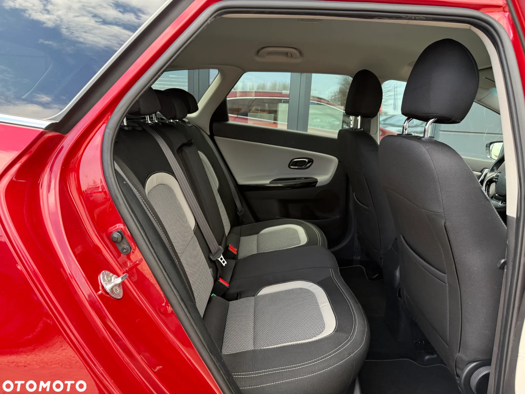Kia Ceed 1.6 CRDi SCR L - 26